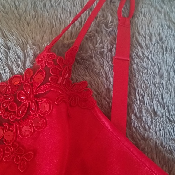 Vintage medium length lingerie nightie - Picture 3 of 4